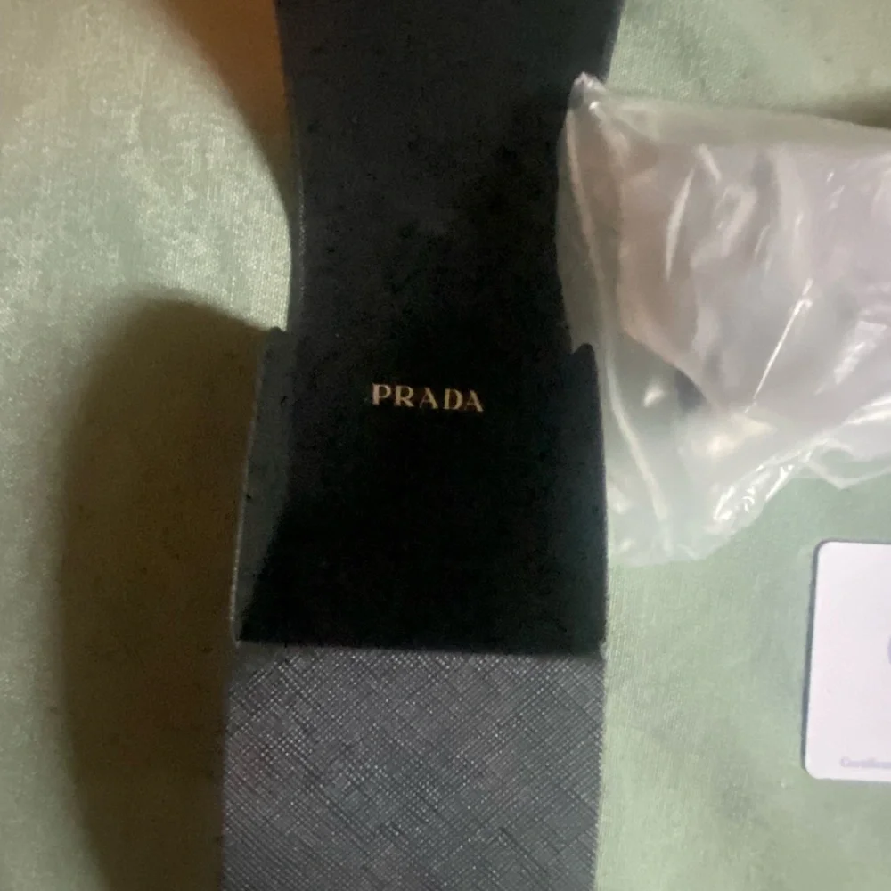 Prada Black Sunglasses - Picture 4 of 5